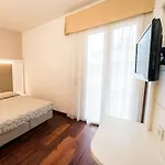 Alexander 3*
