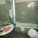 Alexander Hotel