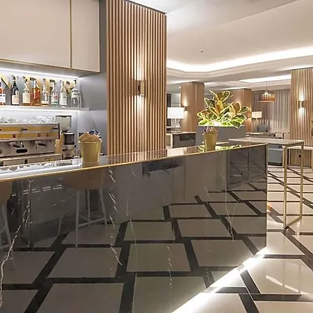 Hotel Alexander