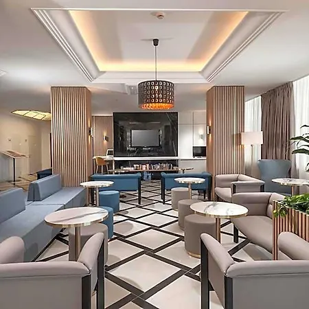 Alexander Hotel 3*