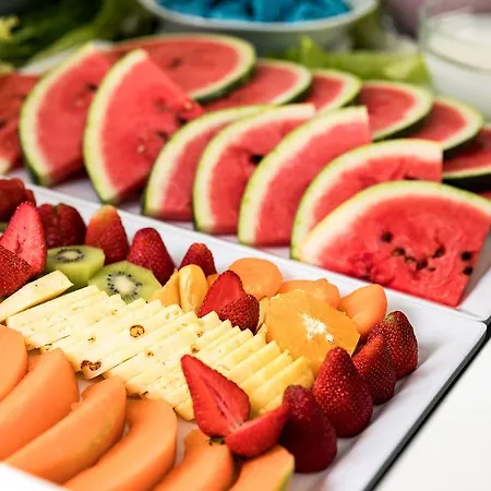 Alexander ホテル 3*