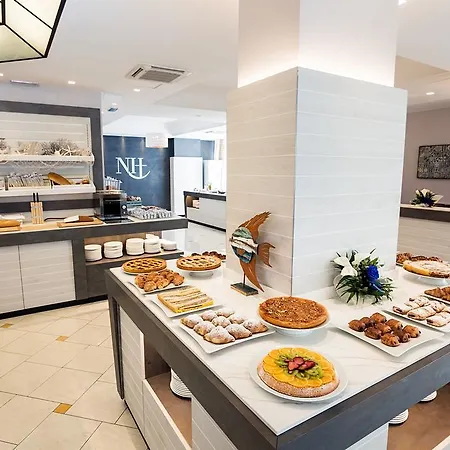 Alexander Hotel 3*