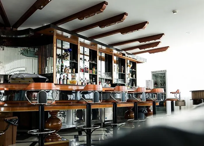 Отель Alexander 3*